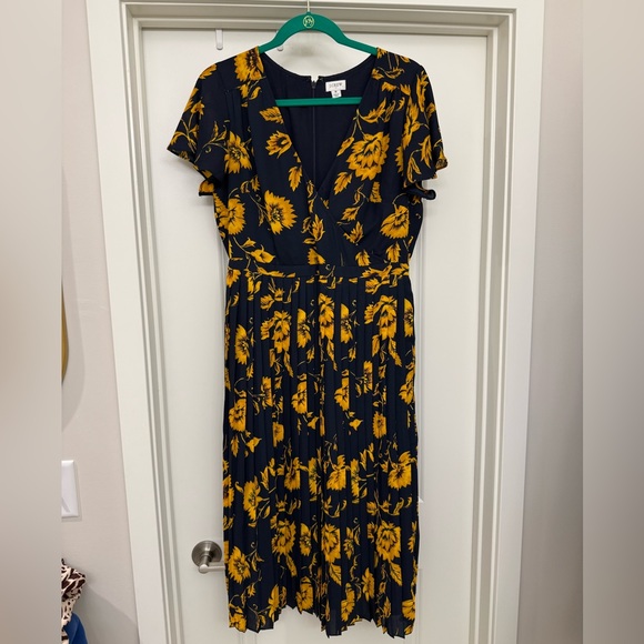 J. Crew Dresses & Skirts - NWOT navy floral pleated dress